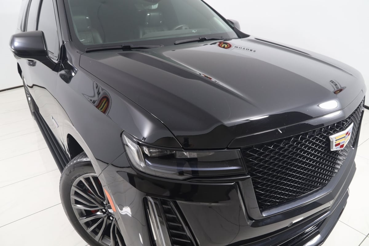 2024 Cadillac Escalade V-Series photo 16