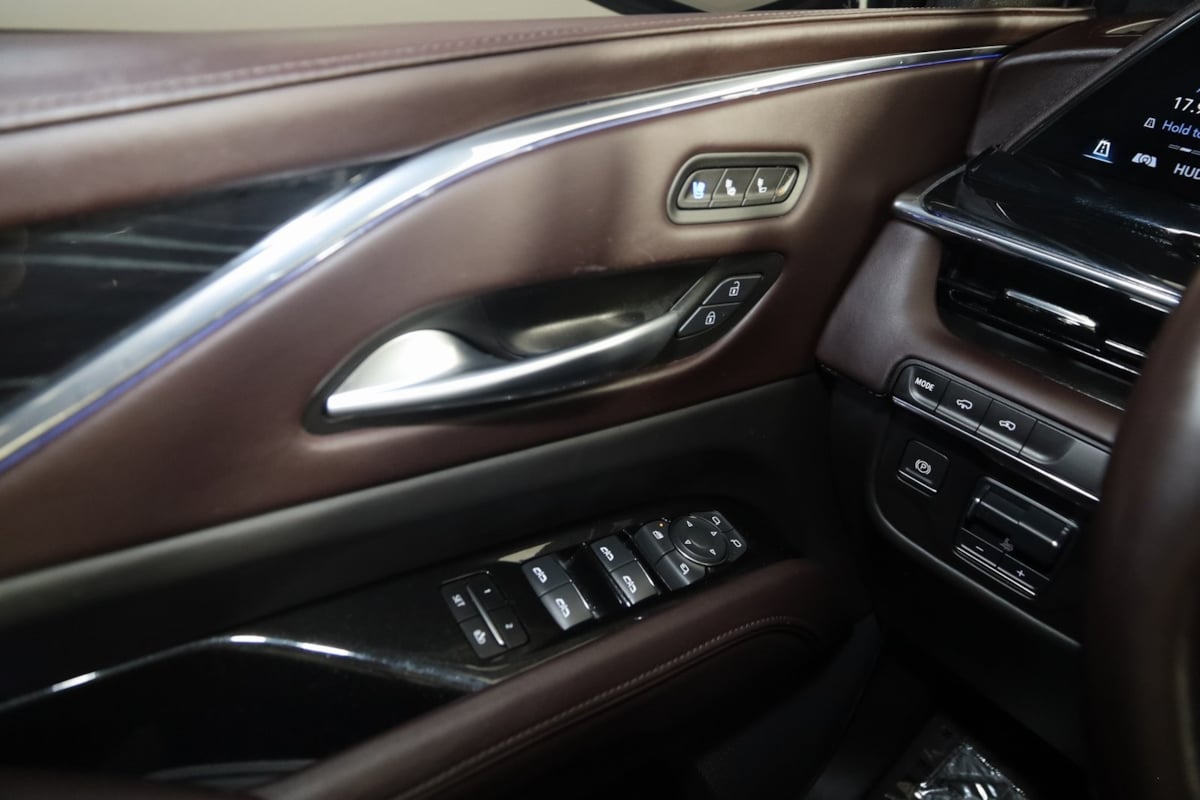 2024 Cadillac Escalade V-Series photo 36