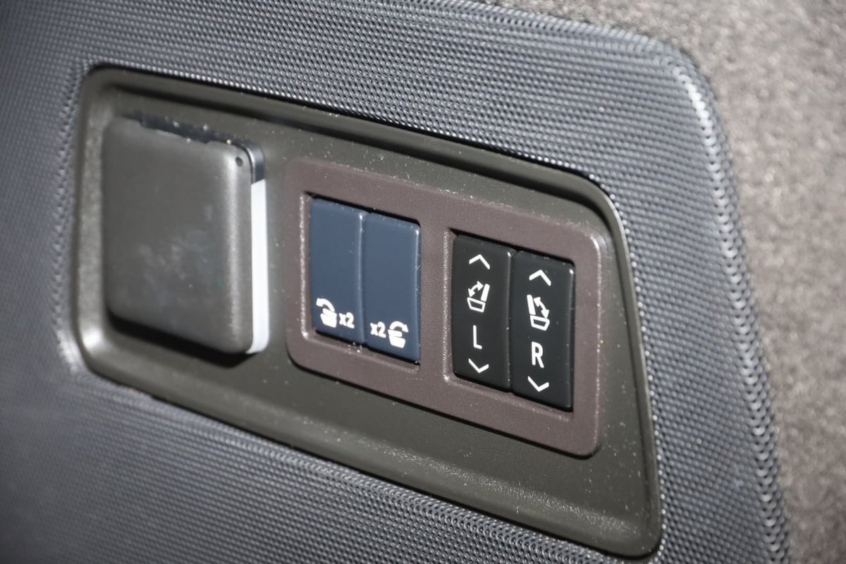 2024 Cadillac Escalade V-Series photo 63