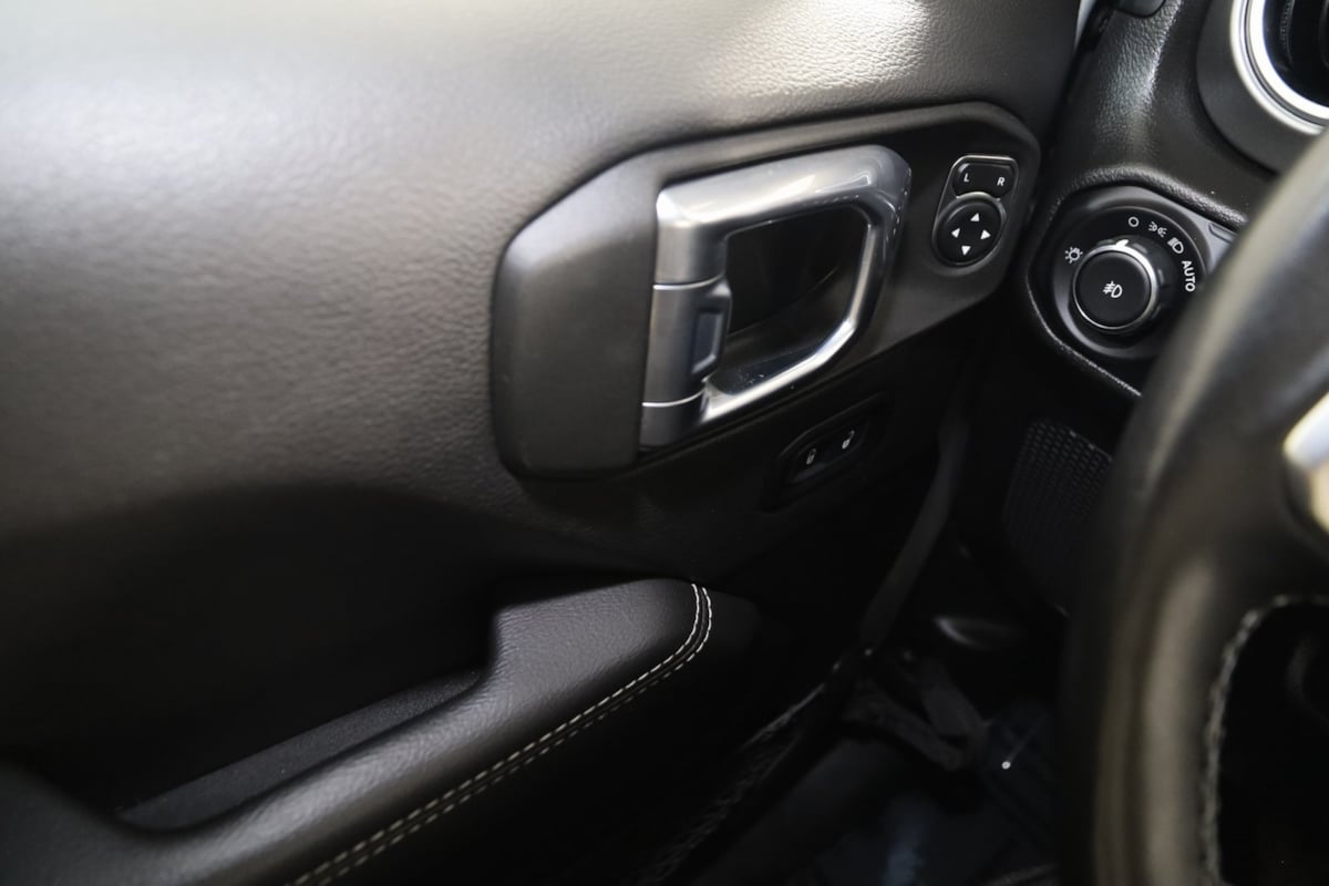 2022 Jeep Wrangler Unlimited Sahara photo 27