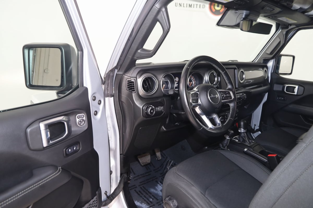 2022 Jeep Wrangler Unlimited Sahara photo 44