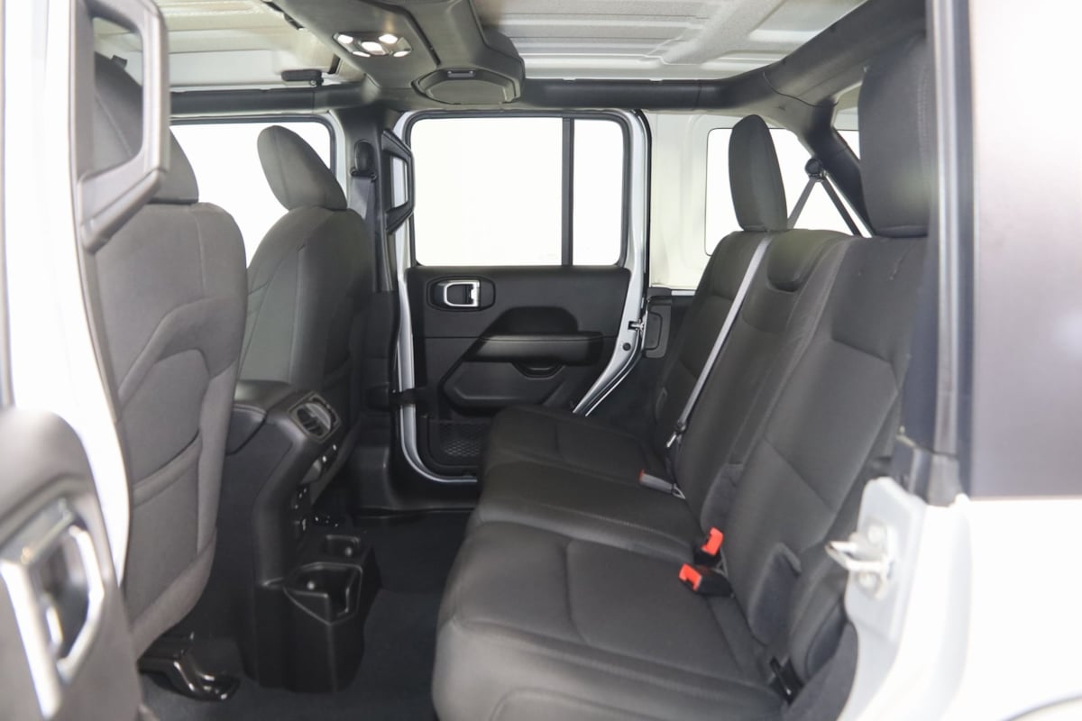 2022 Jeep Wrangler Unlimited Sahara photo 45