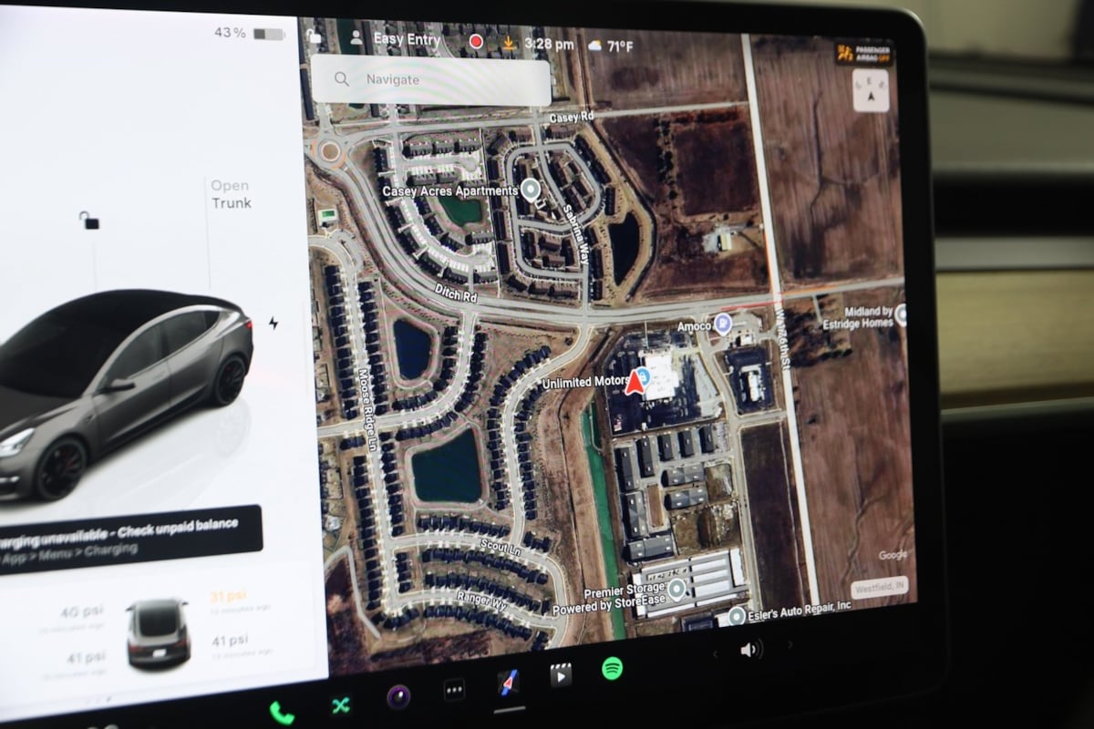 2022 Tesla Model 3 Performance photo 9