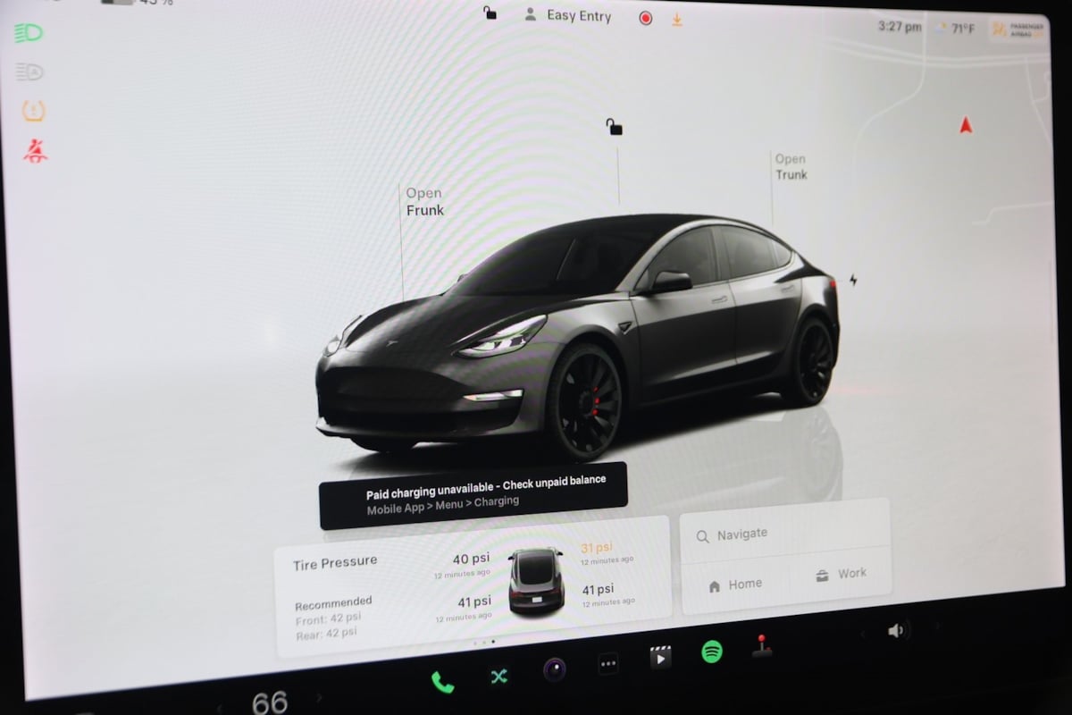 2022 Tesla Model 3 Performance photo 28