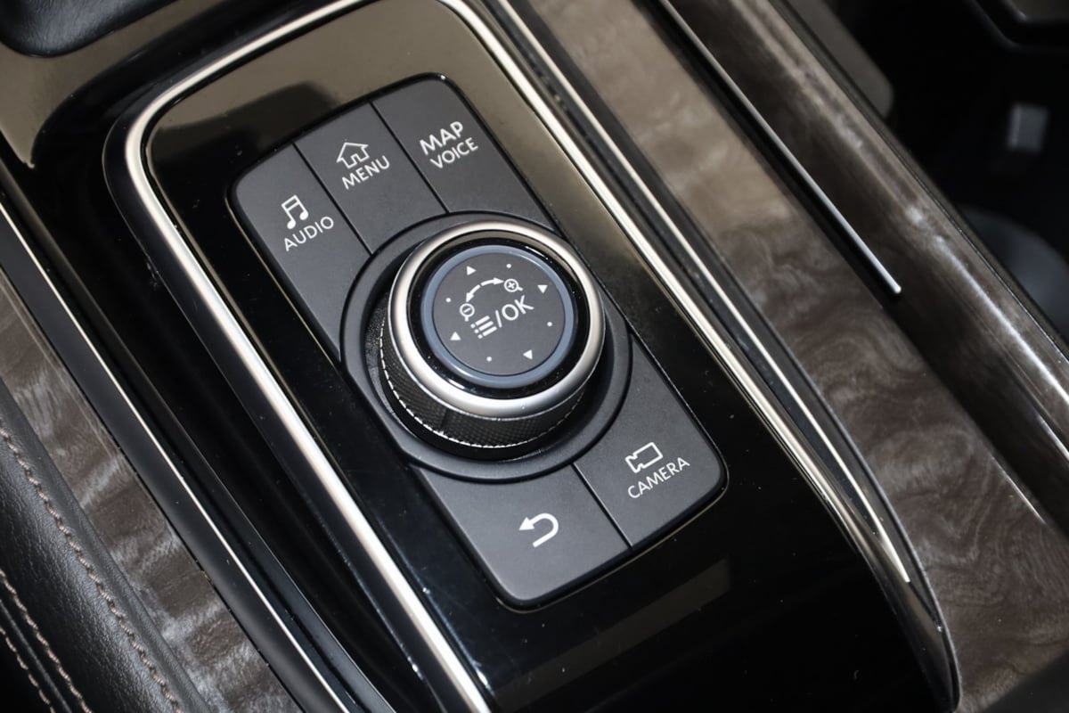 2023 Nissan Armada Platinum photo 28