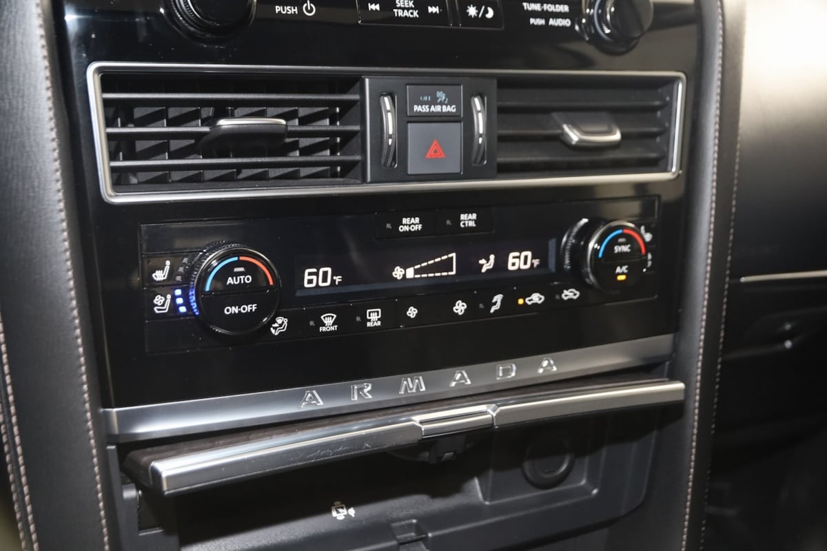 2023 Nissan Armada Platinum photo 32