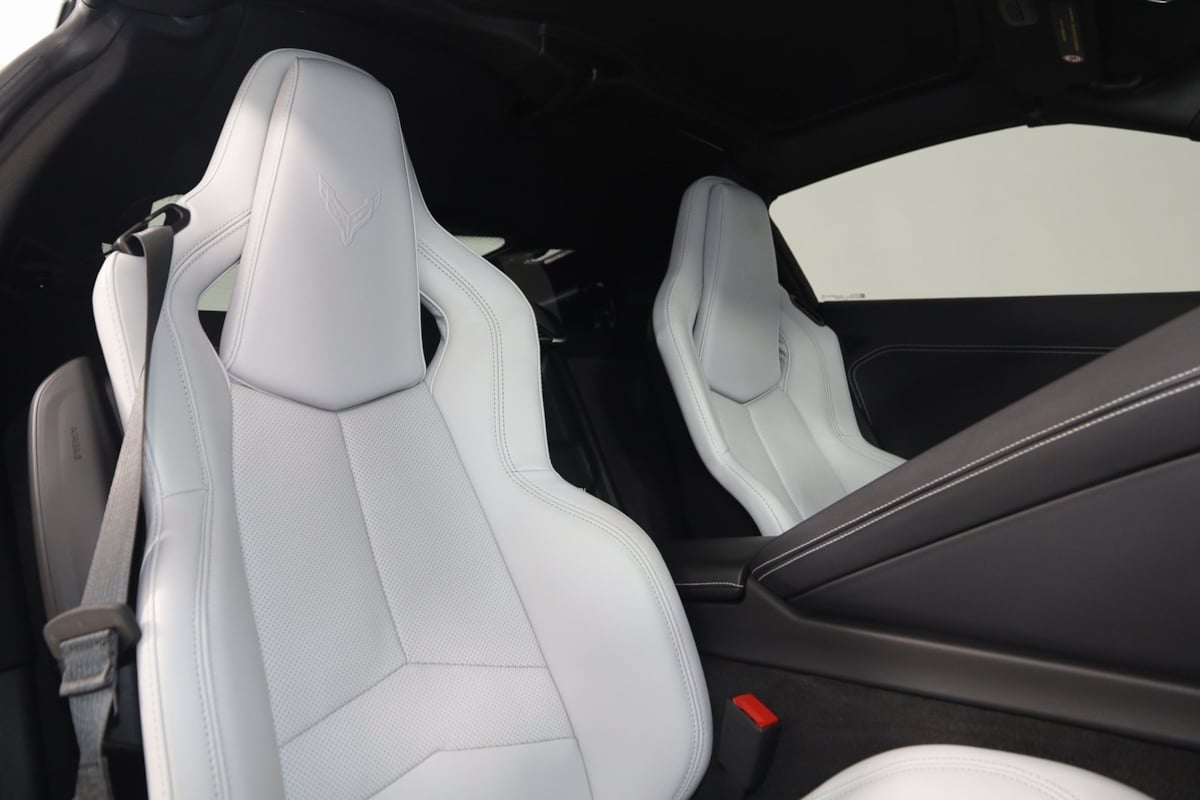 2024 Chevrolet Corvette 2LT photo 10