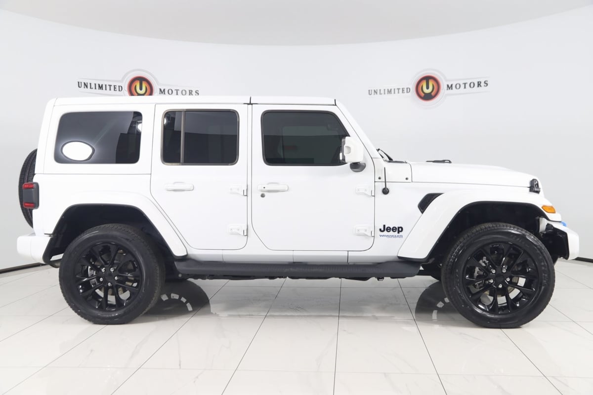 2022 Jeep Wrangler 4xe Unlimited Sahara High Altitude photo 2