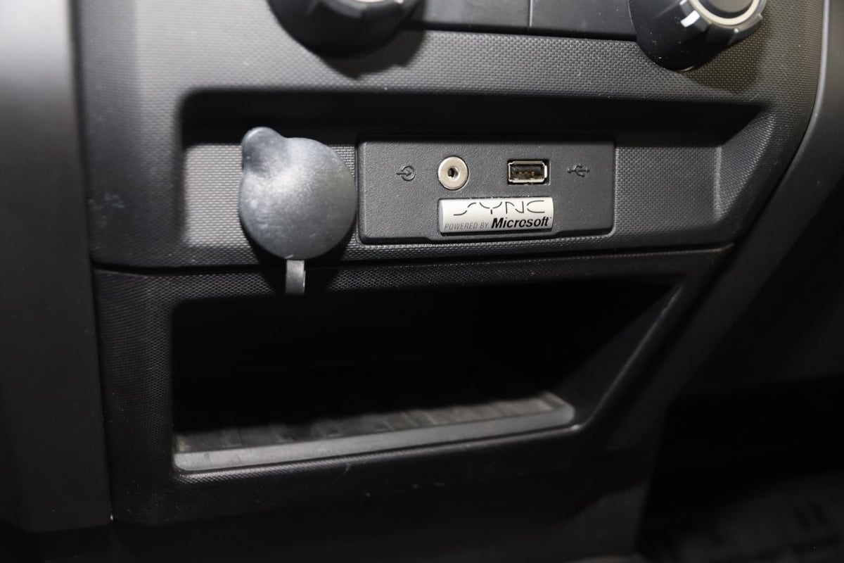 2013 Ford F-150 STX photo 21