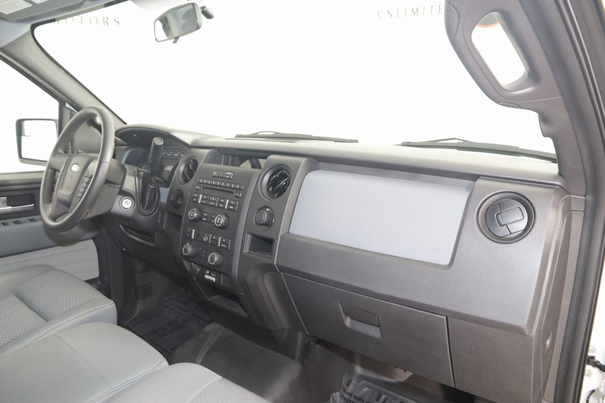 2013 Ford F-150 STX photo 29