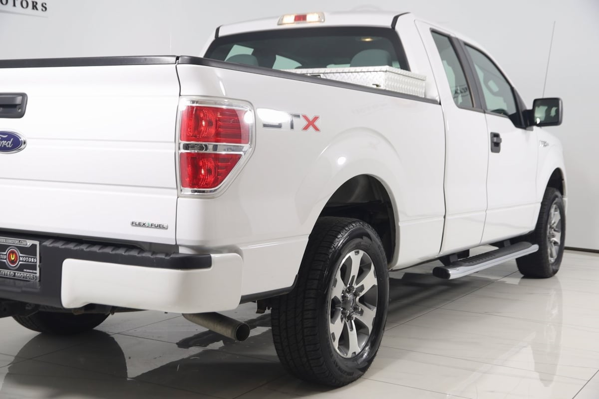 2013 Ford F-150 STX photo 32