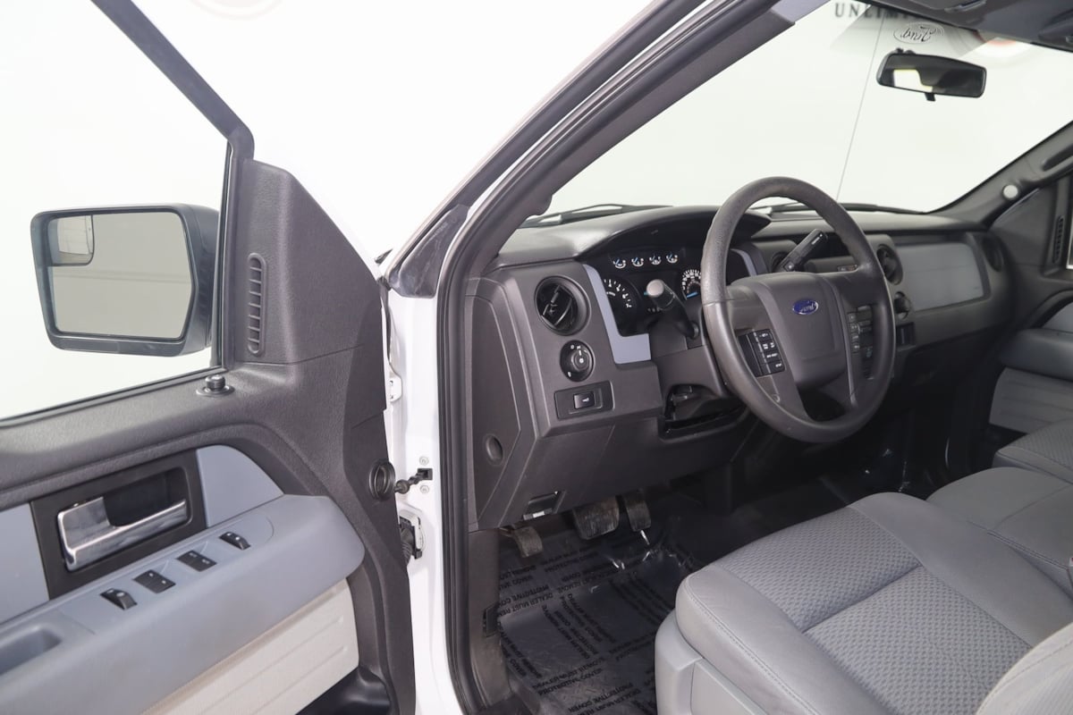 2013 Ford F-150 STX photo 36
