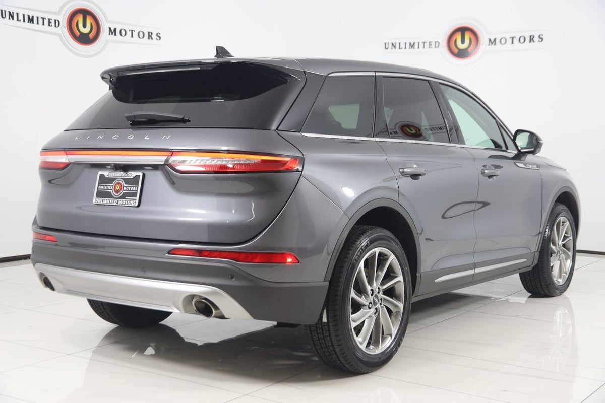 2023 Lincoln Corsair Standard photo 3