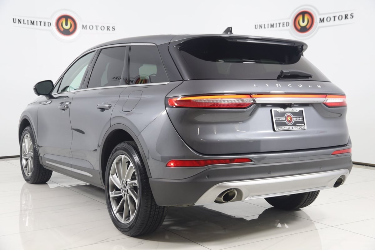 2023 Lincoln Corsair Standard photo 4