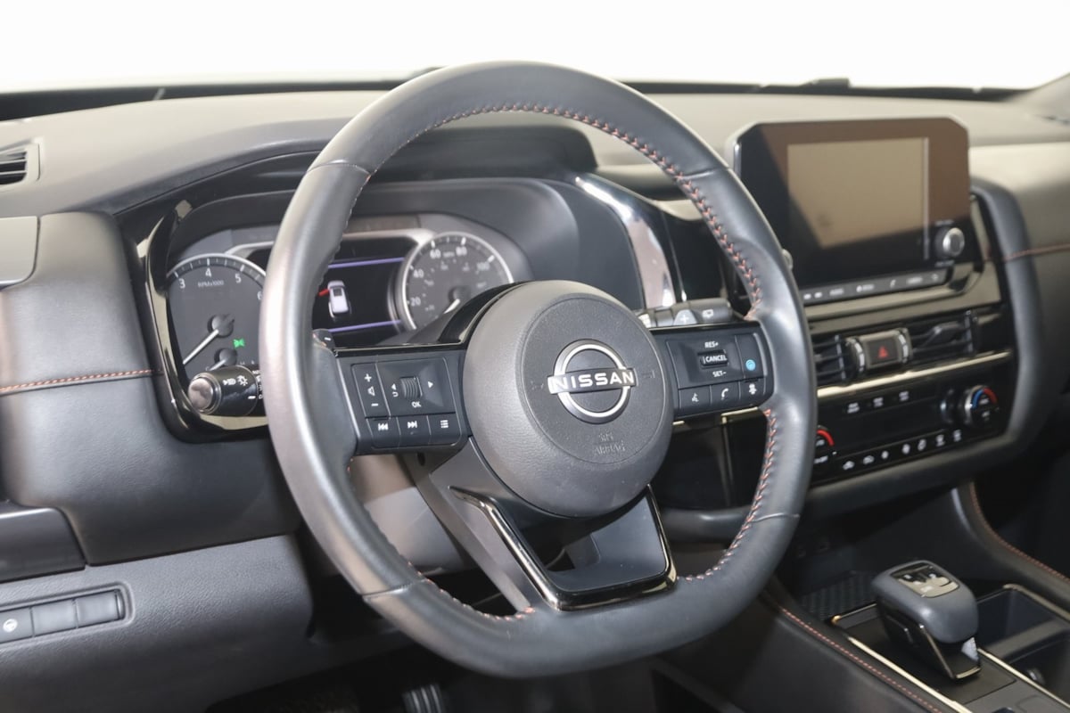 2023 Nissan Pathfinder Rock Creek photo 2