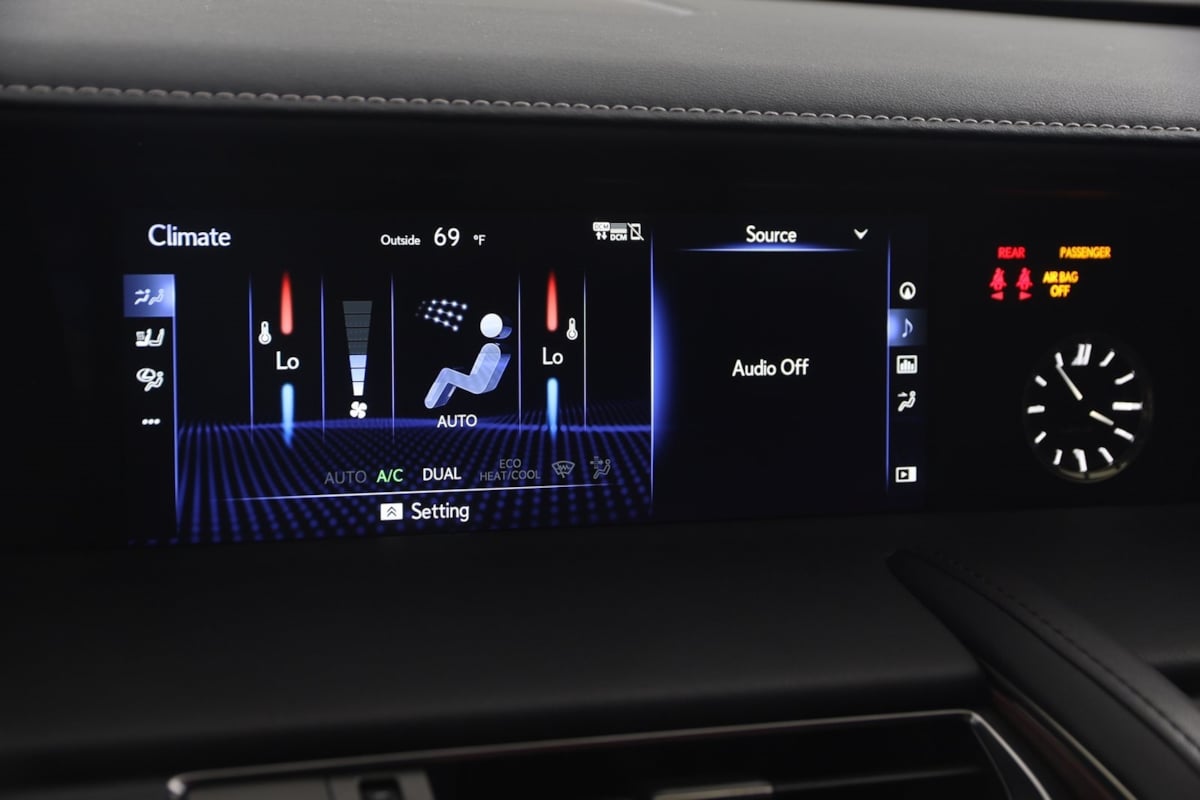 2018 Lexus LC 500 photo 40