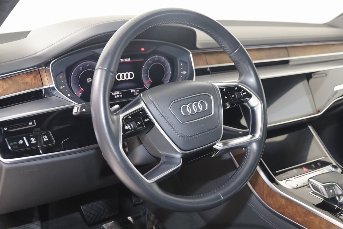 2020 Audi A8 Sport Plus photo 6