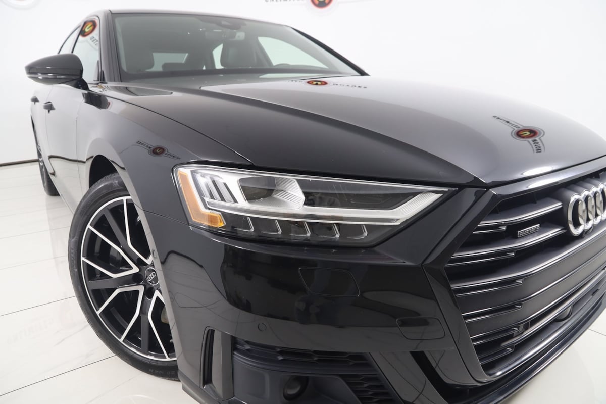 2020 Audi A8 Sport Plus photo 17
