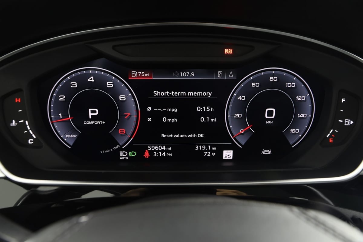 2020 Audi A8 Sport Plus photo 18