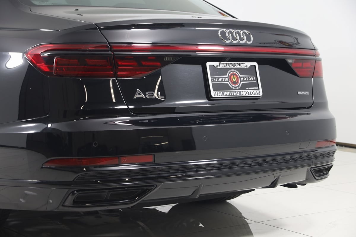 2020 Audi A8 Sport Plus photo 23