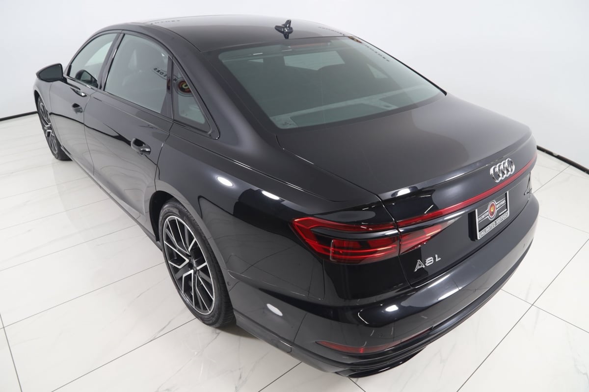 2020 Audi A8 Sport Plus photo 25