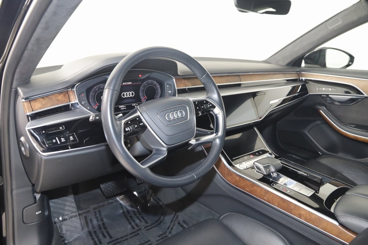 2020 Audi A8 Sport Plus photo 27