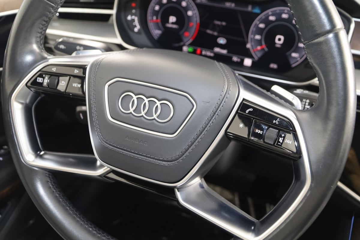 2020 Audi A8 Sport Plus photo 36