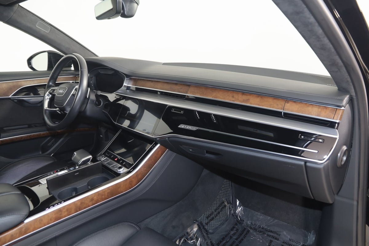 2020 Audi A8 Sport Plus photo 43