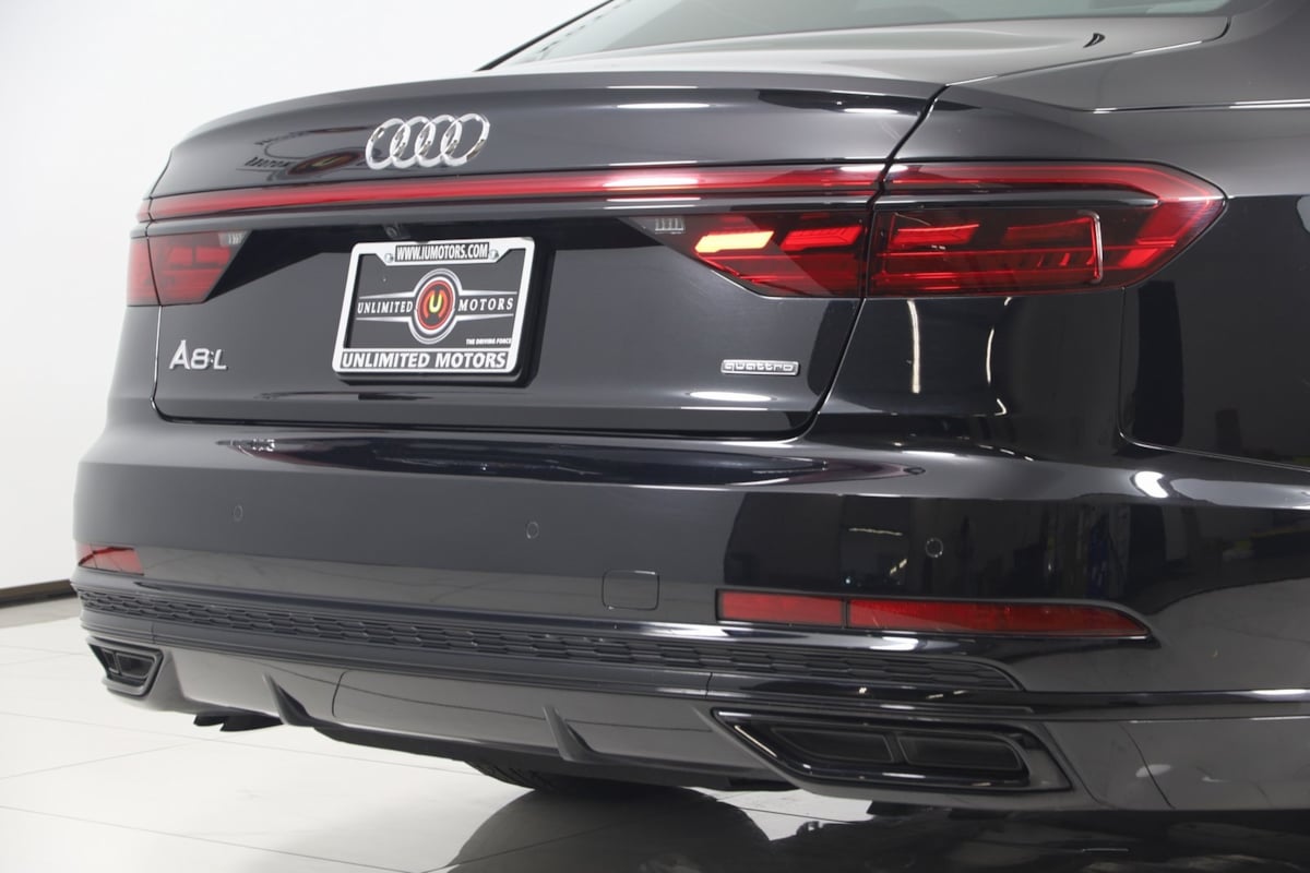 2020 Audi A8 Sport Plus photo 44