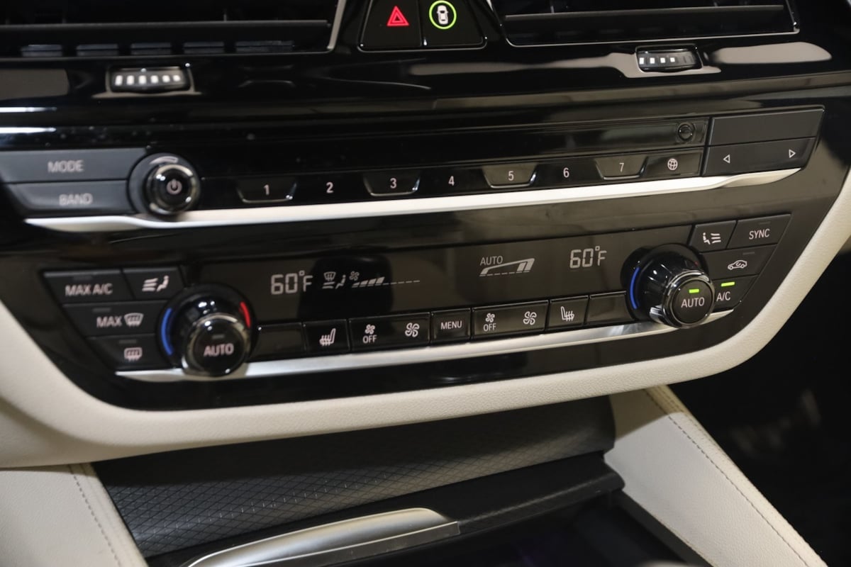 2021 Bmw M550i xDrive photo 32