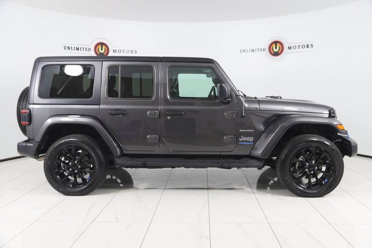 2022 Jeep Wrangler 4xe Unlimited Sahara photo 2