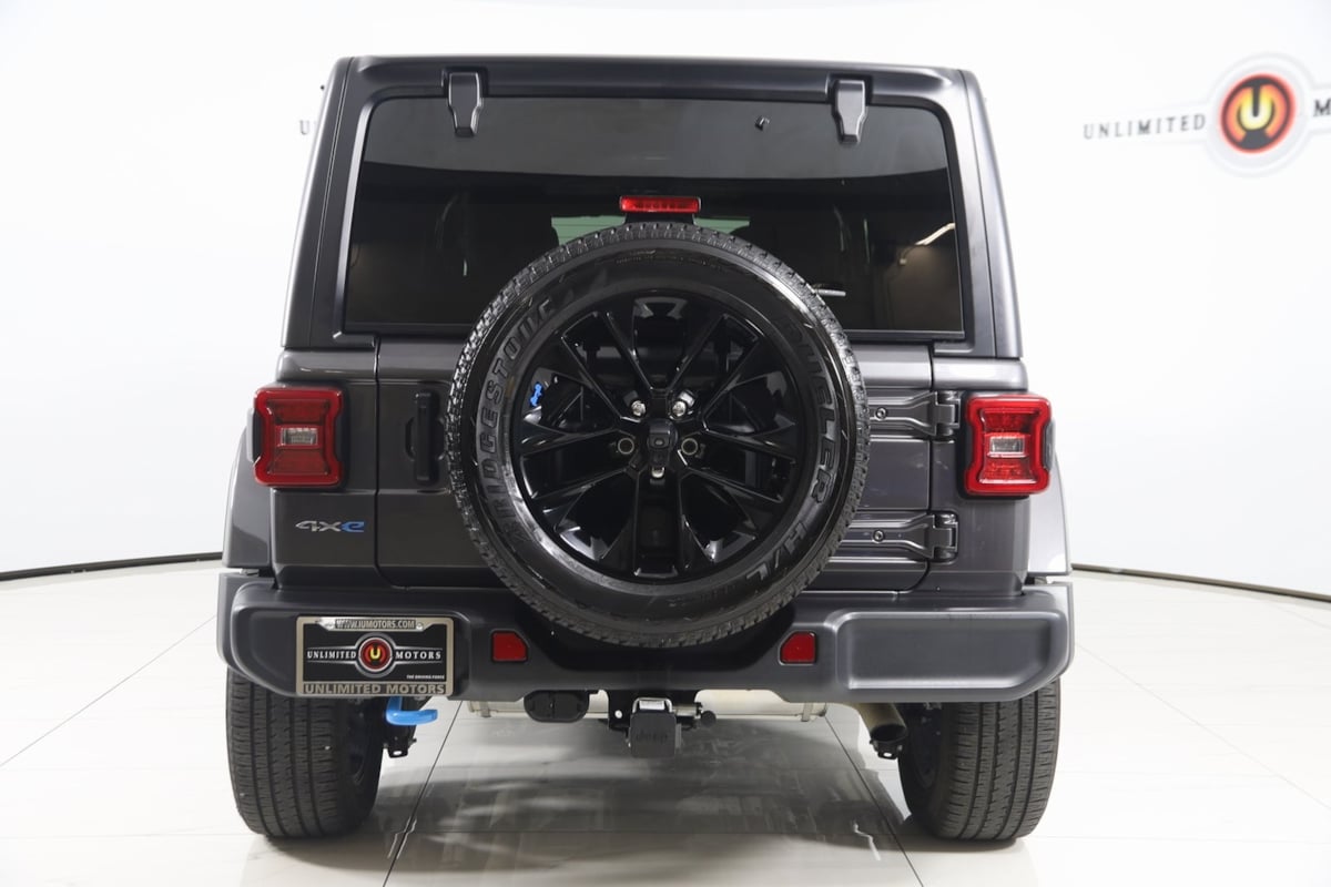 2022 Jeep Wrangler 4xe Unlimited Sahara photo 4