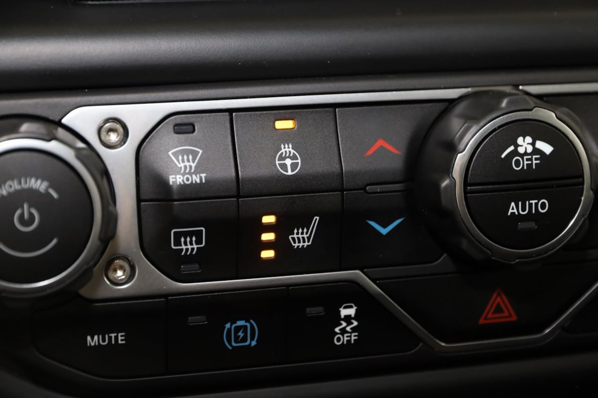 2022 Jeep Wrangler 4xe Unlimited Sahara photo 8