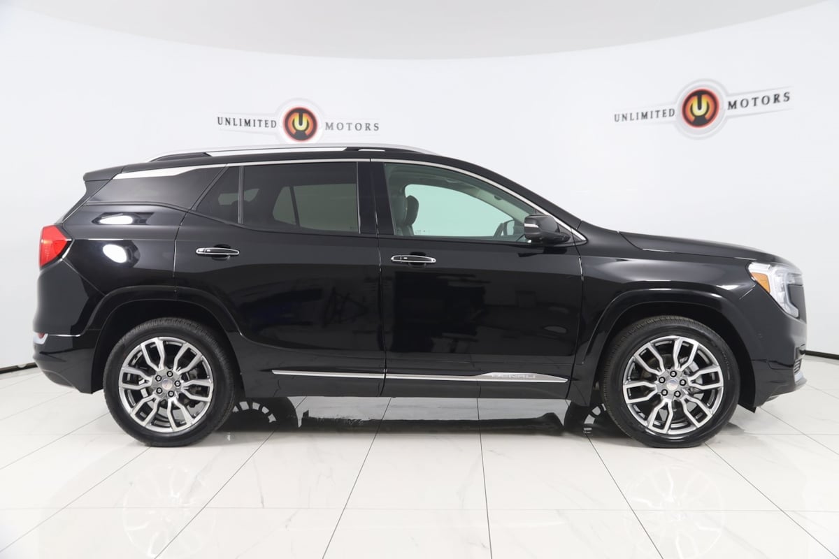 2022 Gmc Terrain Denali photo 2