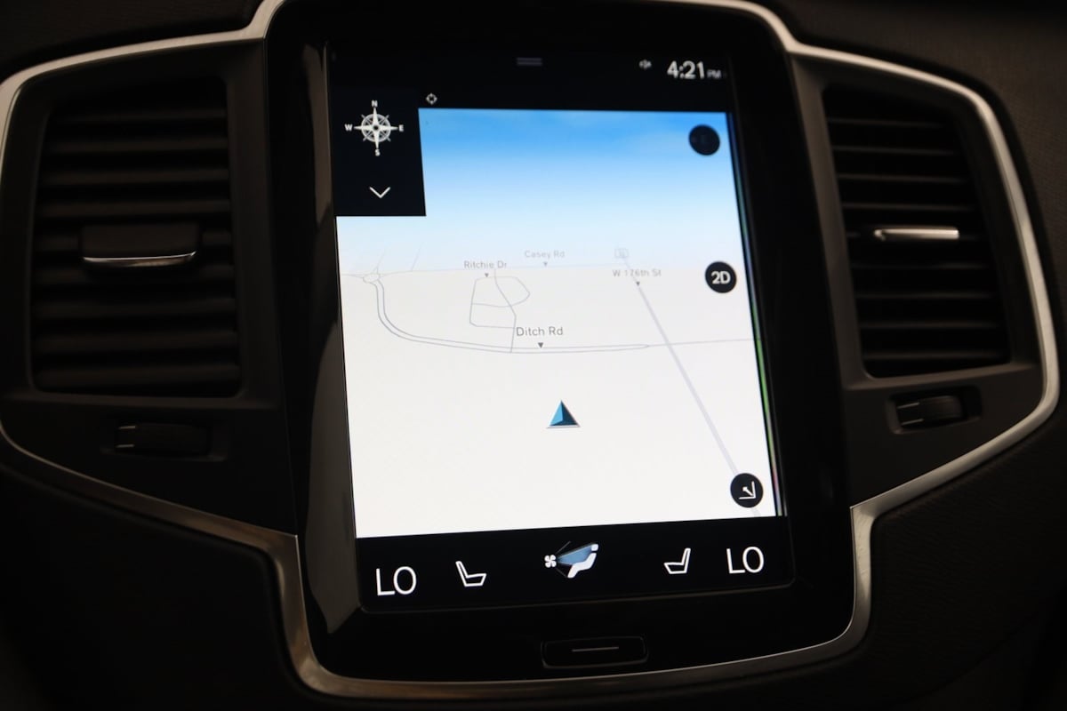 2021 Volvo XC90 Momentum photo 7