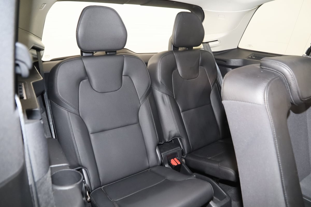 2021 Volvo XC90 Momentum photo 12