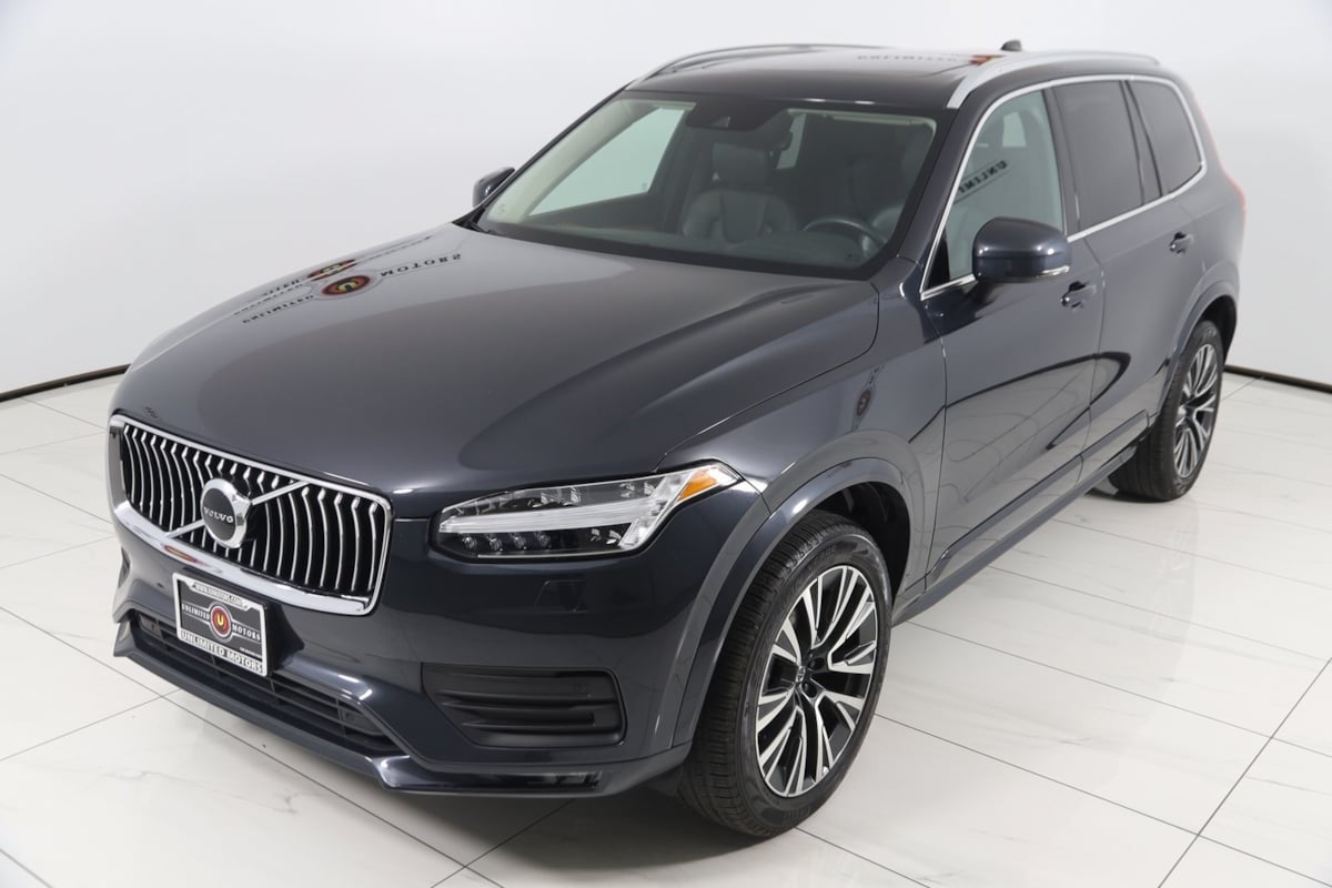 2021 Volvo XC90 Momentum photo 23