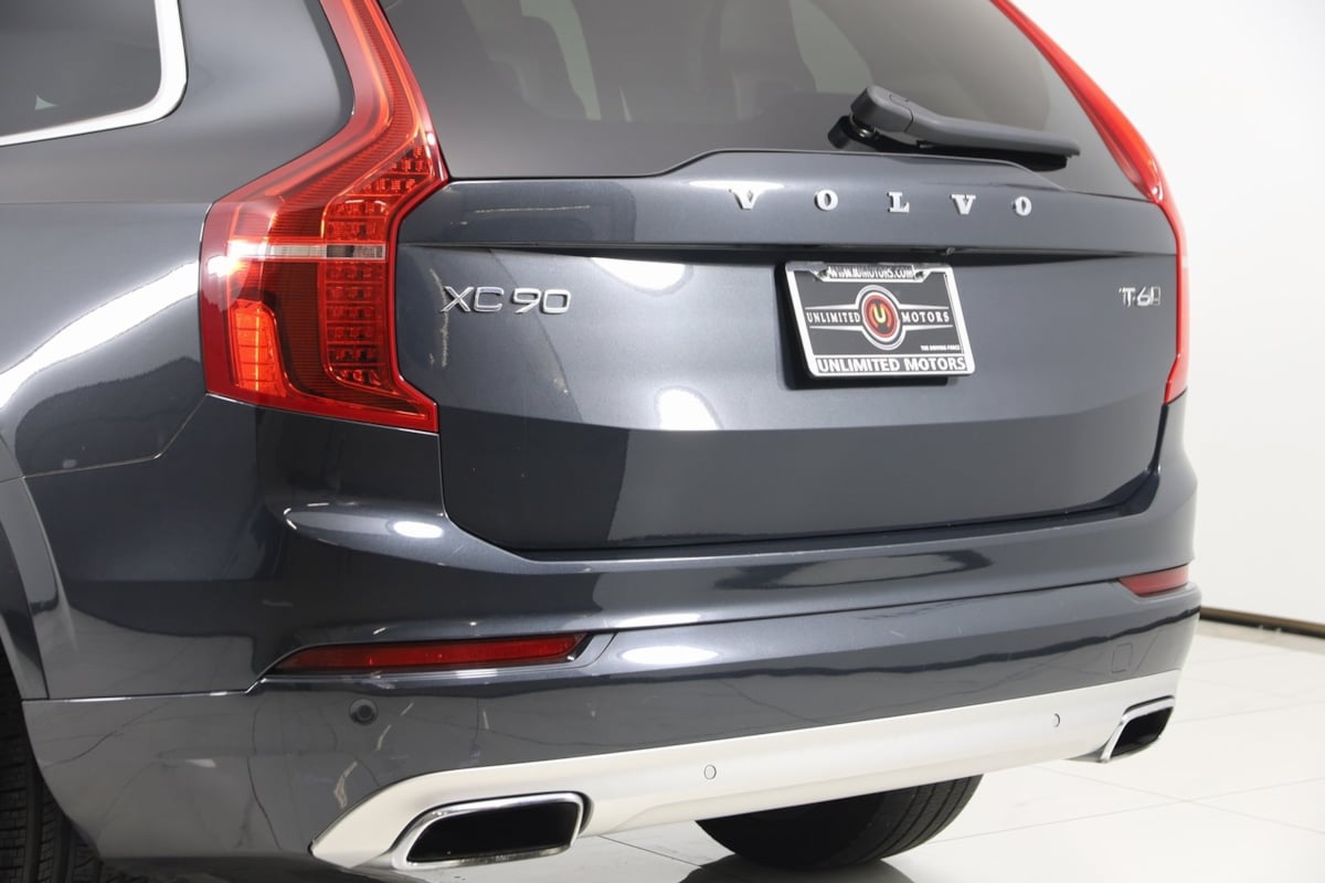 2021 Volvo XC90 Momentum photo 24