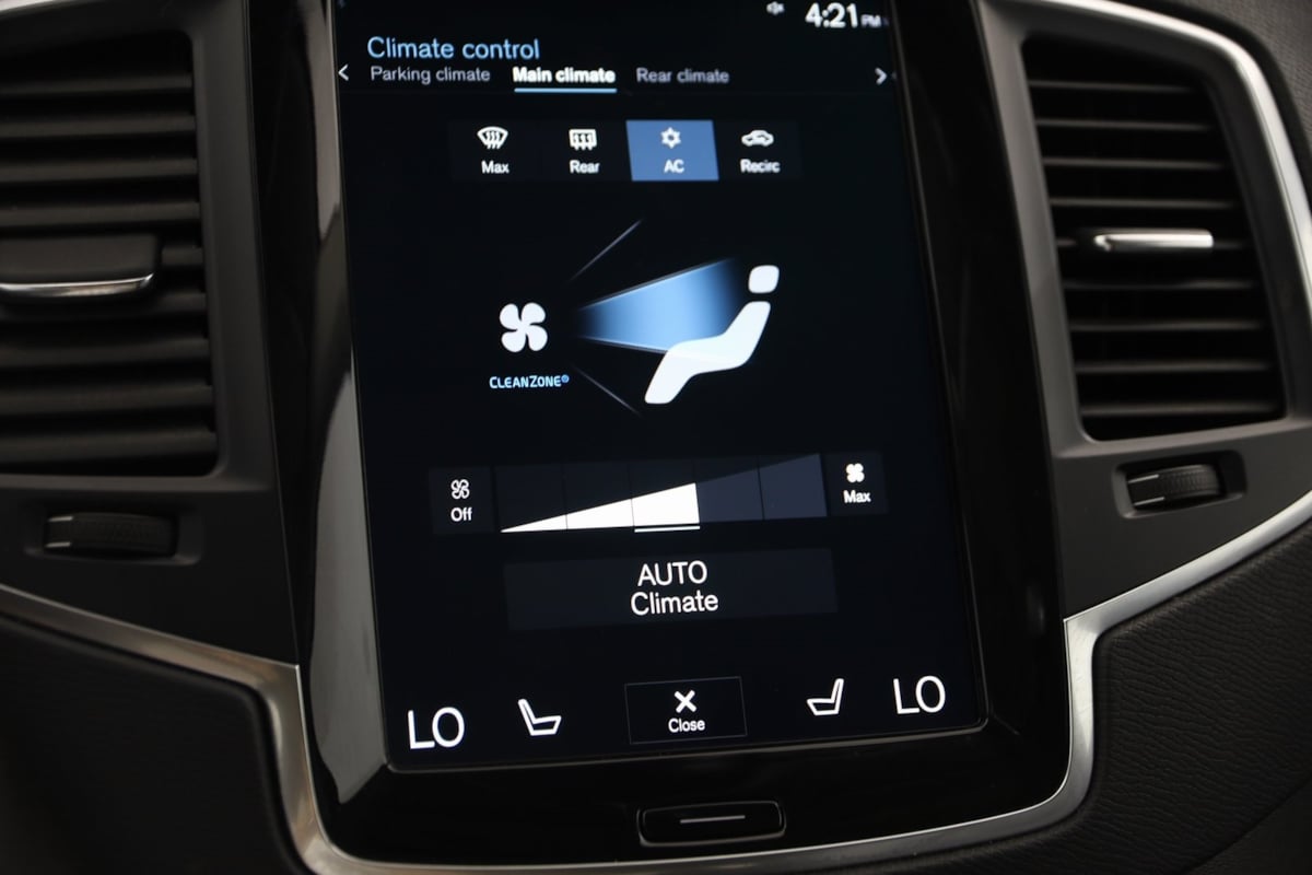 2021 Volvo XC90 Momentum photo 33