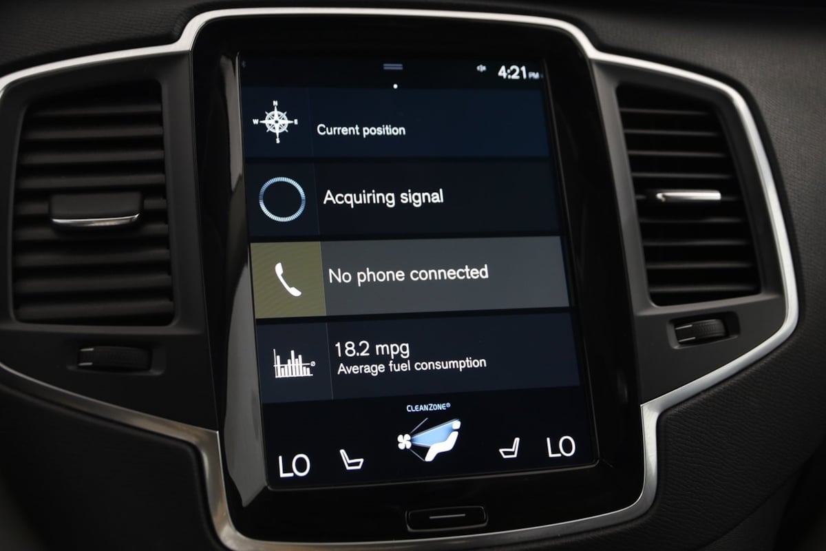 2021 Volvo XC90 Momentum photo 34