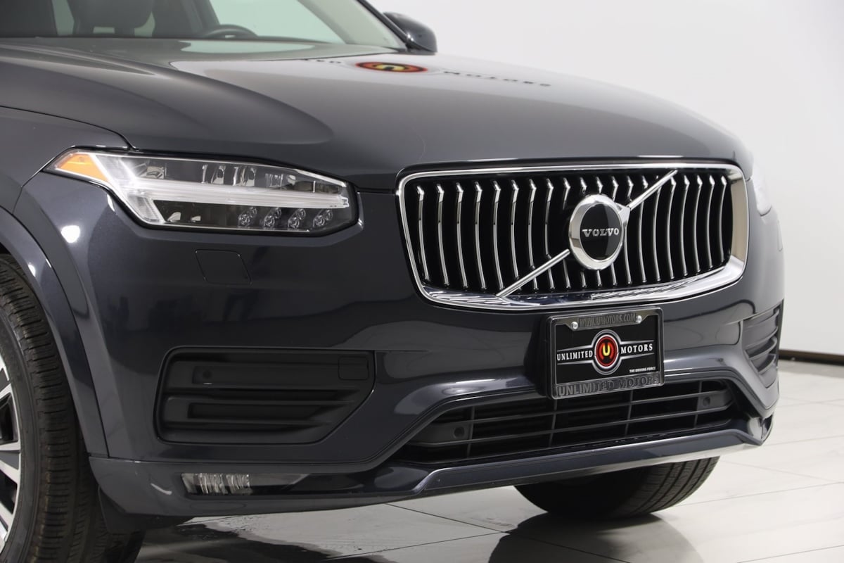 2021 Volvo XC90 Momentum photo 41