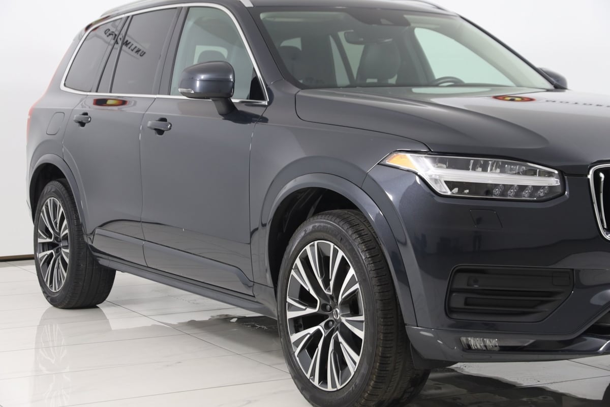 2021 Volvo XC90 Momentum photo 42