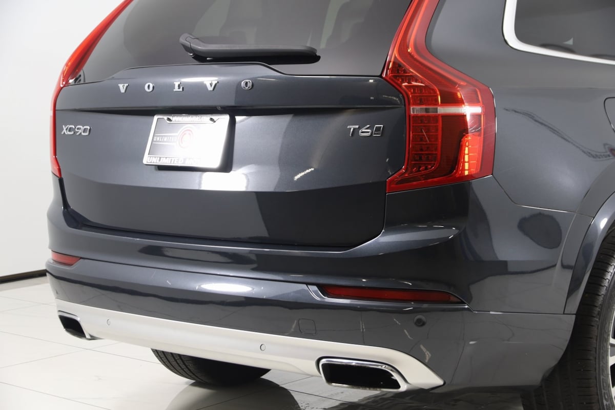 2021 Volvo XC90 Momentum photo 47