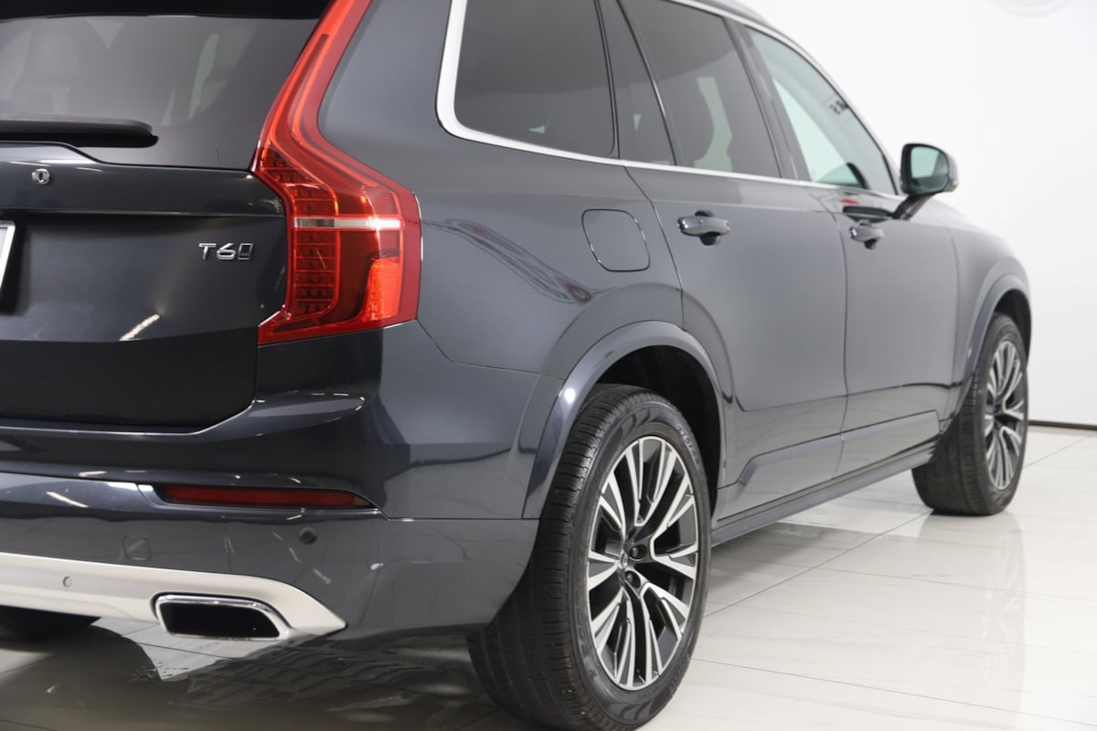 2021 Volvo XC90 Momentum photo 48