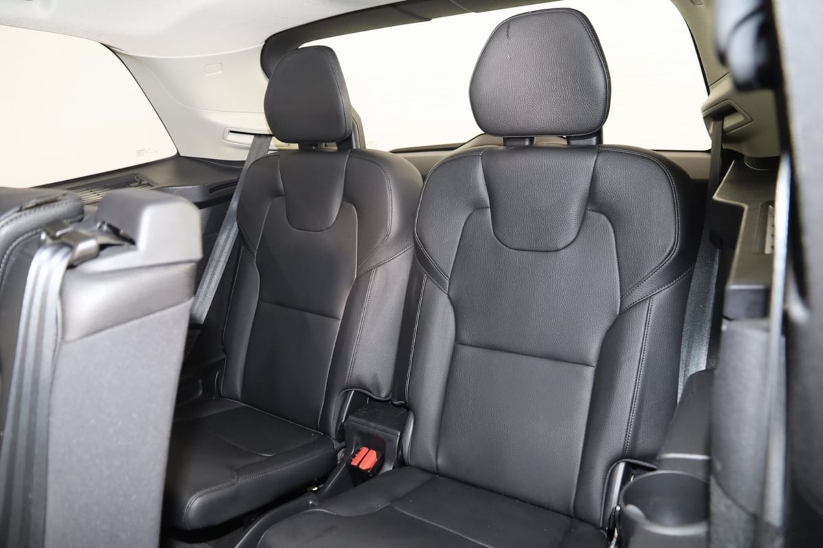 2021 Volvo XC90 Momentum photo 54