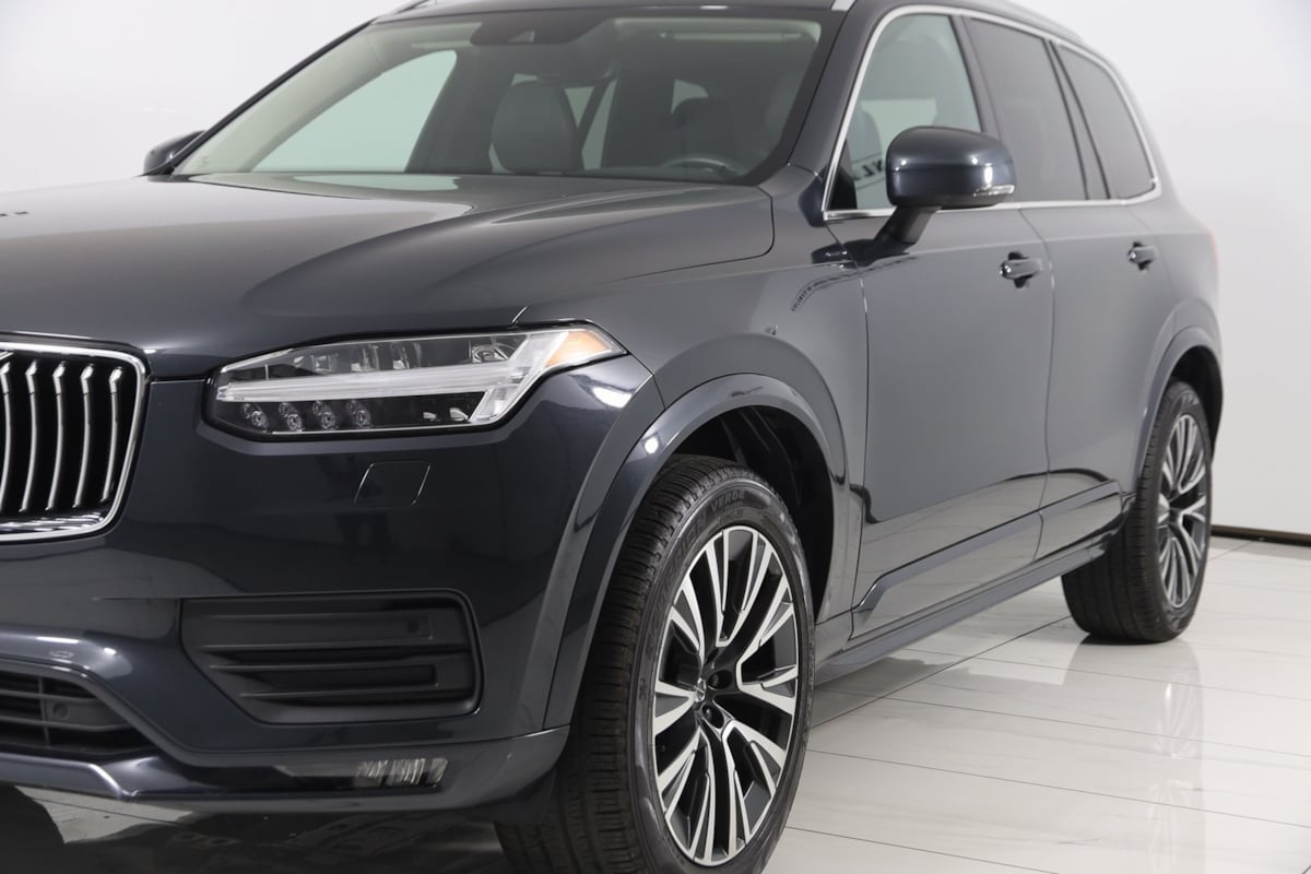 2021 Volvo XC90 Momentum photo 61