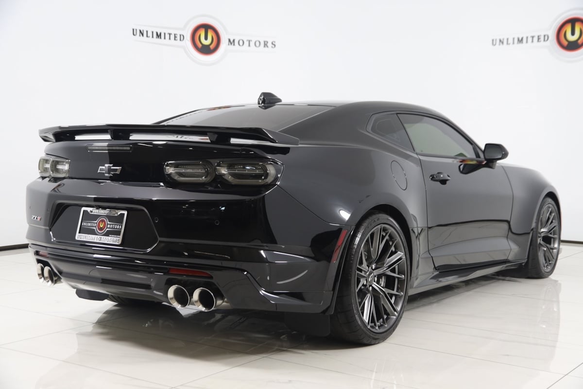 2023 Chevrolet Camaro ZL1 photo 3