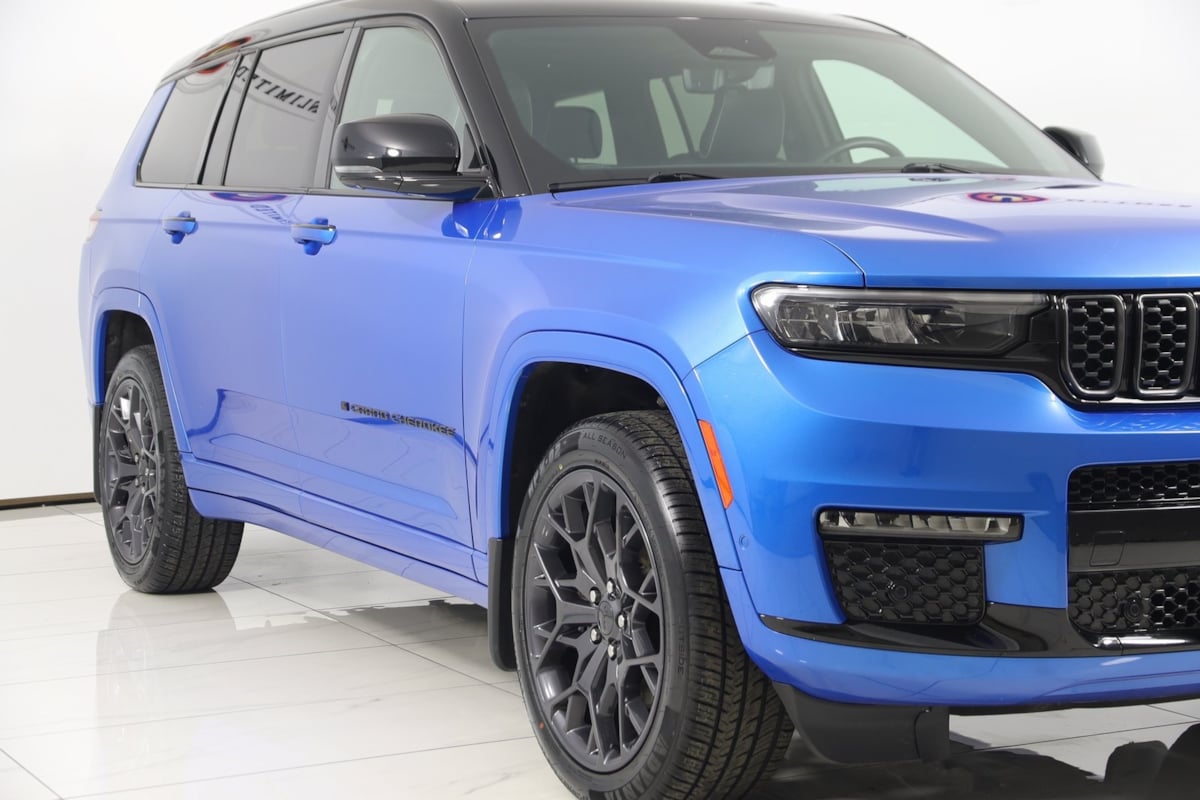 Sold 2023 Jeep Grand Cherokee L Summit Reserve in Westfield
