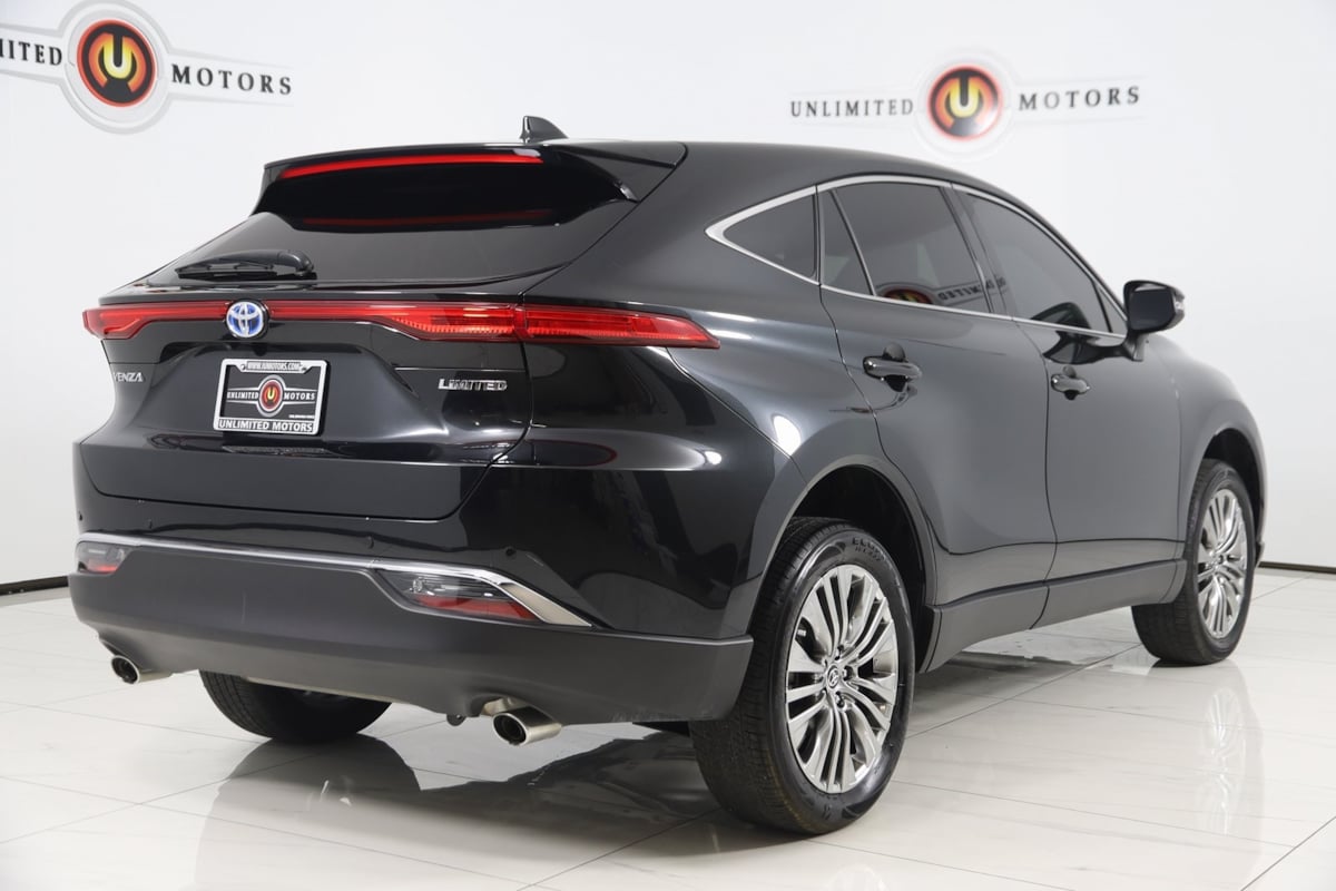 2024 Toyota Venza Limited photo 2