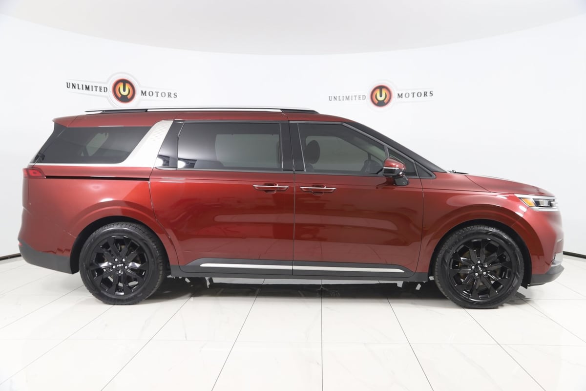 2023 Kia Carnival SX Prestige photo 2